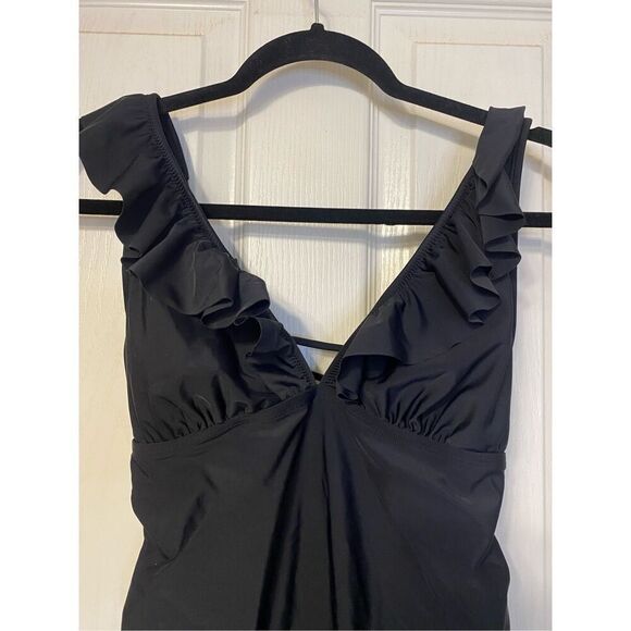 NWT Cupshe One Piece Ruffle Strap Deep V-Back Swim Suit Size S - Picture 2 of 10